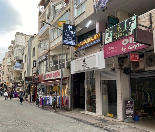 KARŞIYAKA ÇARŞI HİLMİ ZİYA APAK SOKAĞI KARŞIYAKA ÇARŞI HİLMİ ZİYA APAK SOKAĞI